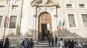 Roma, il liceo Visconti e la lista delle ragazze trofeo: volontariato e 6 in condotta per gli studenti
