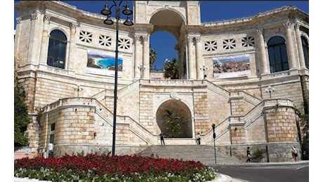 Cagliari, domenica il Bastione si illuminerà di rosso: il significato