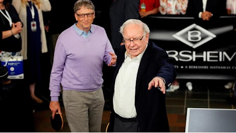 Buffett cambia il testamento: niente più soldi alla fondazione di Bill Gates. Andranno in beneficenza sotto la regia dei tre figli