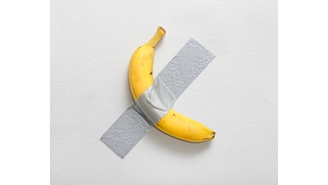 La banana di Cattelan è tornata, e va in asta per $ 1 milione