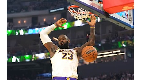 NBA, un altro record per LeBron: supera l’amico Wade per vittorie a Natale. LA CLASSIFICA