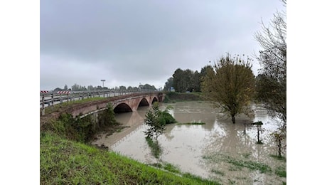 Maltempo Emilia Romagna: fiumi sotto controllo a Modena, possibile chiusura dei ponti