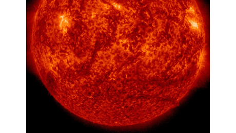 Doppia eruzione sul Sole, coppia di CME verso la Terra: tempesta geomagnetica attesa il 16 aprile