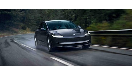 Tesla sprofonda nelle vendite in Germania (-60%): cresce BYD