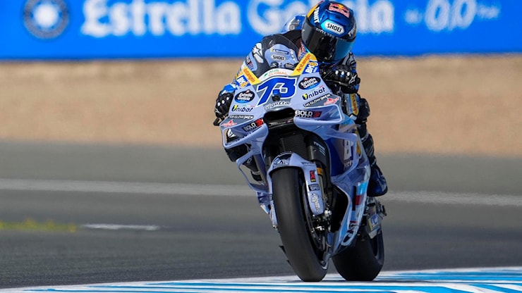 MotoGp: Alex Marquez cade, ma è il più veloce nelle libere di Jerez. Dietro Bagnaia e Morbidelli - la Repubblica