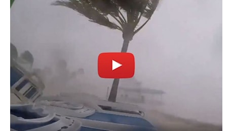 Meteo: Cuba, l'Uragano Rafael colpisce la costa provocando tanti danni; il Video