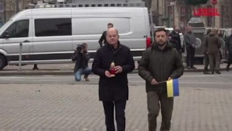 Ucraina, Zelensky e Scholz rendono omaggio ai caduti