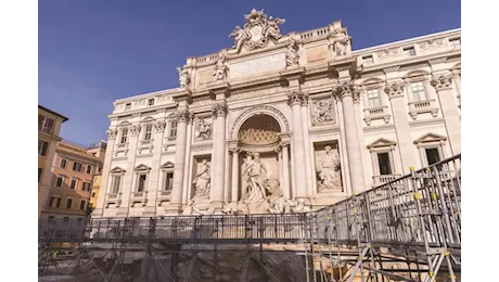 Passerella sulla Fontana di Trevi: piace ai turisti ma non ai romani – Il Caffe