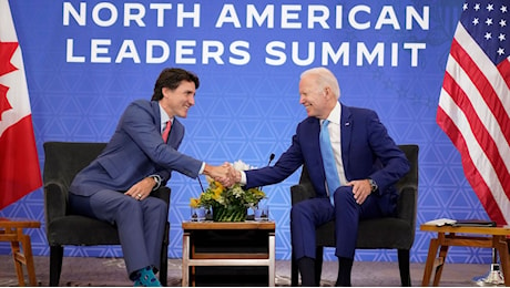 Mentre Donald Trump mira ad acquisire il Canada, Joe Biden definisce Justin Trudeau un “amico”