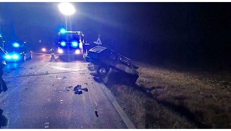 Incidente stradale a Bologna, con la Fiat Panda contro il pullman di linea: Davide Felloni muore sul colpo, sette feriti