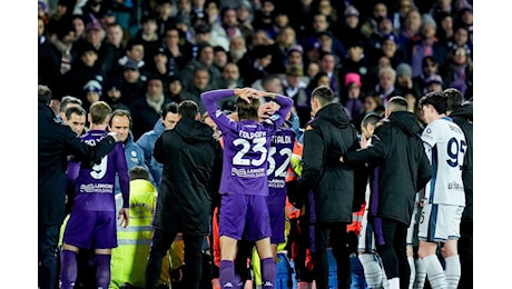 Bove e la notte in ospedale: la fidanzata, i genitori e i compagni della Fiorentina insieme a lui