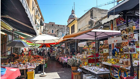 Turista perde portafoglio con 600 euro a Palermo, ristoratore lo trova e lo restituisce con tutti i soldi