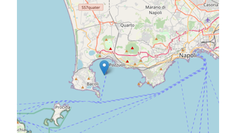 Terremoto perpetuo ai Campi Flegrei, stavolta la scossa è di magnitudo 4. Paura a Napoli