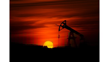 Petrolio, l’Opec corteggia Trump ma danneggia i produttori americani