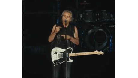 Luciano Ligabue torna al Campovolo: l'annuncio in autogrill.