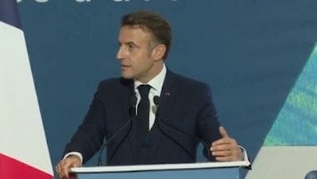 Macron in Marocco: firmati contratti per 10 miliardi di euro