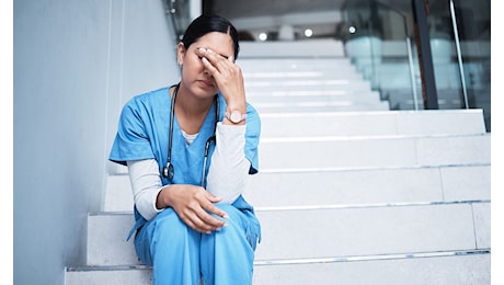 Burnout, ne soffrono il 52% dei medici e il 45% degli infermieri