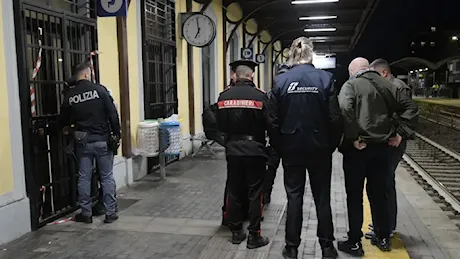 Uomo accoltellato in stazione a Melegnano: fermato il presunto responsabile VIDEO