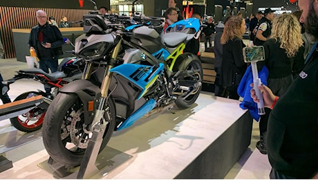 EICMA 2025 - BMW S 1000 R, più cavalli e più elettronica