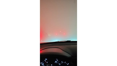 Automobilisti bloccati dalla “nebbia di Capodanno”. Notte da incubo tra le strade di Quarto