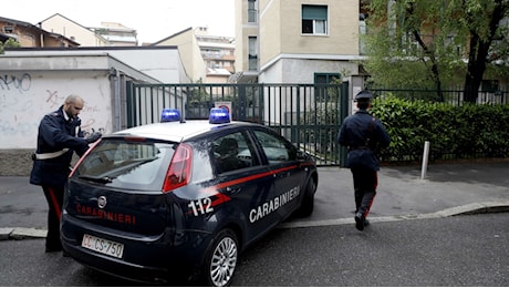 Forlì, l'infermiera lo medica e il paziente l'accoltella: la sanguinosa aggressione