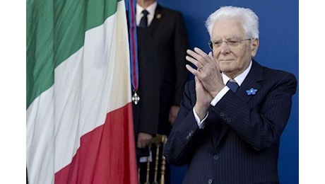 Tricolore, Mattarella: riassume la nostra identità di popolo