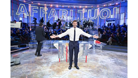 Ascolti tv 6 gennaio 2025, record per De Martino con Affari Tuoi Lotteria Italia: i dati Auditel