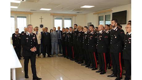 Il Generale di Brigata che guida la Legione Calabria in visita al Gruppo di Locri