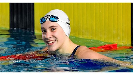 Chi è Alessandra Mao, la 14enne che ha strabiliato nei 200 stile libero agli Assoluti 2025 di Riccione, facendo meglio di Federica Pellegrini