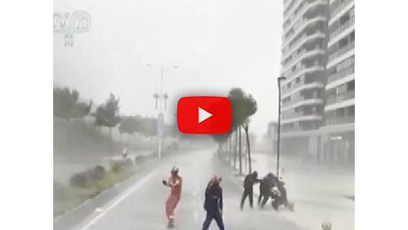 Meteo, Filippine: il tifone Usagi devasta la provincia di Cagayan, Video