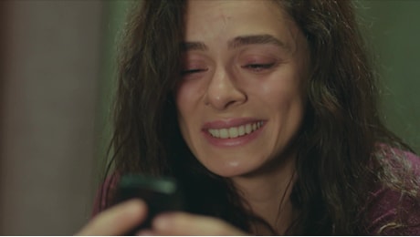 La forza di una donna, puntata del 2 luglio: Bahar legge i messaggi di Sarp?
