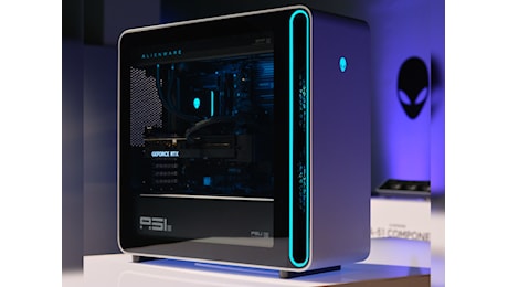 Il nuovo desktop di gioco Alienware Area-51 racchiude la potente GPU RTX 5000 in un design del telaio completamente nuovo, ora con parti standardizzate - in un certo senso