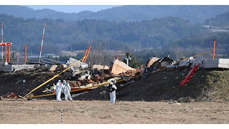 Disastro aereo a Muan, il governo di Seul annuncia ispezione su tutti i Boeing 737-800