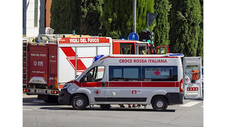 Grosseto, madre e figlio trovati morti nel giardino di casa: lì da giorni, scoperti per caso da un passante