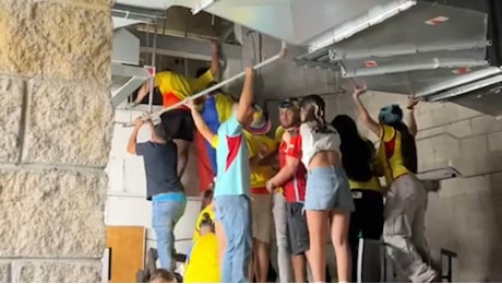 Scandalo a Miami in Copa America: tifosi entrano allo stadio dalle prese d'aria, gravi incidenti