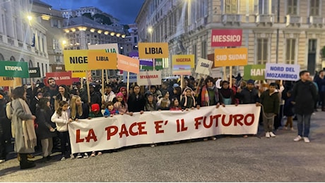 In 5 mila alla Marcia di Sant'Egidio. L’arcivescovo Tasca: “Più uniti per la pace, no alle guerre”