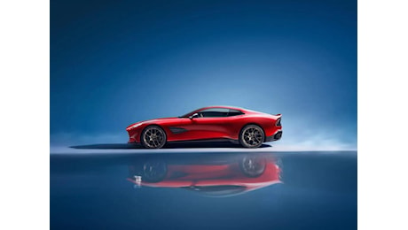 Aston Martin Vanquish: il V12 turbo ha più cavalli di una Ferrari 12C ma... [VIDEO]