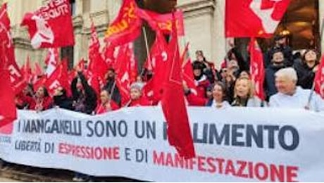 Sindacati e reti sociali mobilitati contro il Ddl Sicurezza: “In piazza per difendere la libertà di protestare e la democrazia”