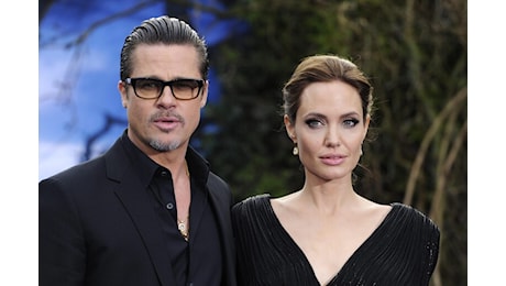 Angelina Jolie e Brad Pitt raggiungono l'accordo per il divorzio dopo otto anni. Resta fuori la cantina francese Château Miraval