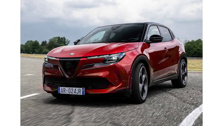 Alfa Romeo accelera: ad aprile volano Junior, Stelvio, Giulia e Tonale