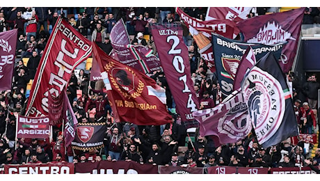 Salernitana, scoppia la contestazione! La reazione dei tifosi al ko col Sassuolo