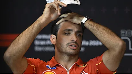 Carlos Sainz, c’è chi crede al ritorno in Ferrari: la sua commozione