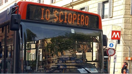 Il 5 ottobre sciopero dei trasporti a Roma: a rischio bus, metro e tram. Gli orari e le fasce di garanzia