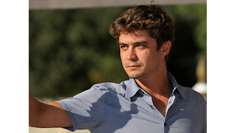 Riccardo Scamarcio: È complicato restare passivo