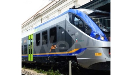 Binari allagati a Cesenatico: sospesa la circolazione dei treni fra Rimini e Cervia