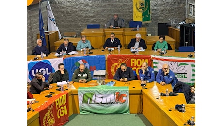 Assemblea sindacati dei metalmeccanici a Melfi, report, interventi assessore regionale Cupparo, Tortorelli (Uil)