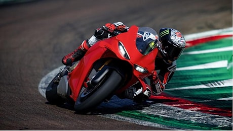 Ducati presenta la nuova Panigale V4, supersportiva ispirata alla Superbike