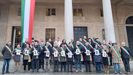 Festa del Tricolore, i sindaci reggiani protestano contro i tagli della finanziaria