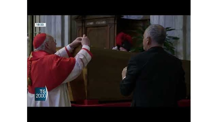 Papa Francesco, il rito della tumulazione a Santa Maria Maggiore - Tv2000