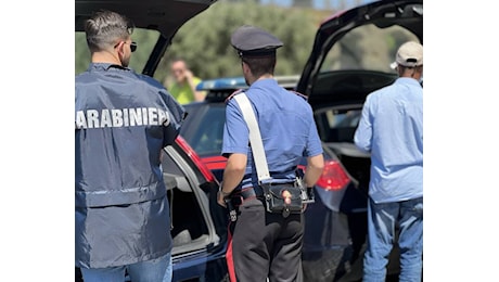 Nipote uccide la nonna di 80 anni con una forbice e chiama i carabinieri: “Abbiamo litigato”